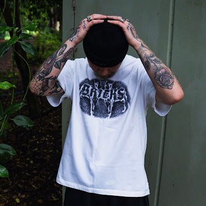 BRICKS DUGS TEE