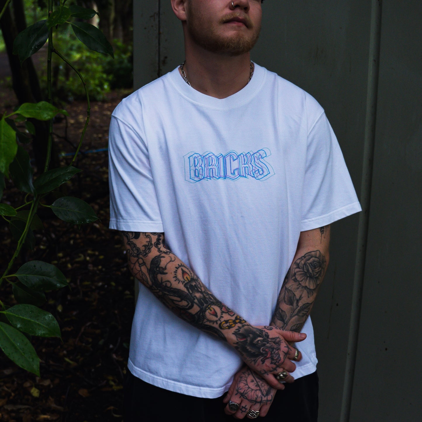 BRICKS TRIP TEE